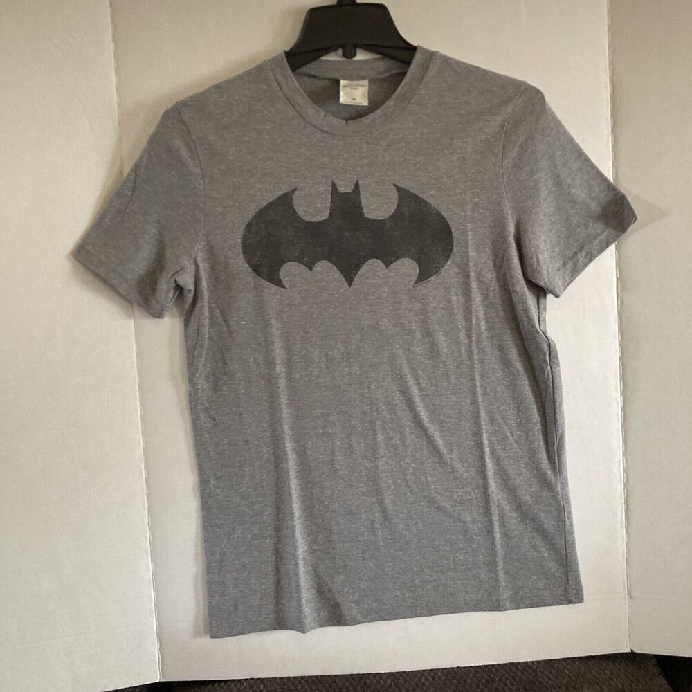 Awesome! Super Soft! Abercrombie Kids Gray Boys Batman TShirt Size XL (15/16)